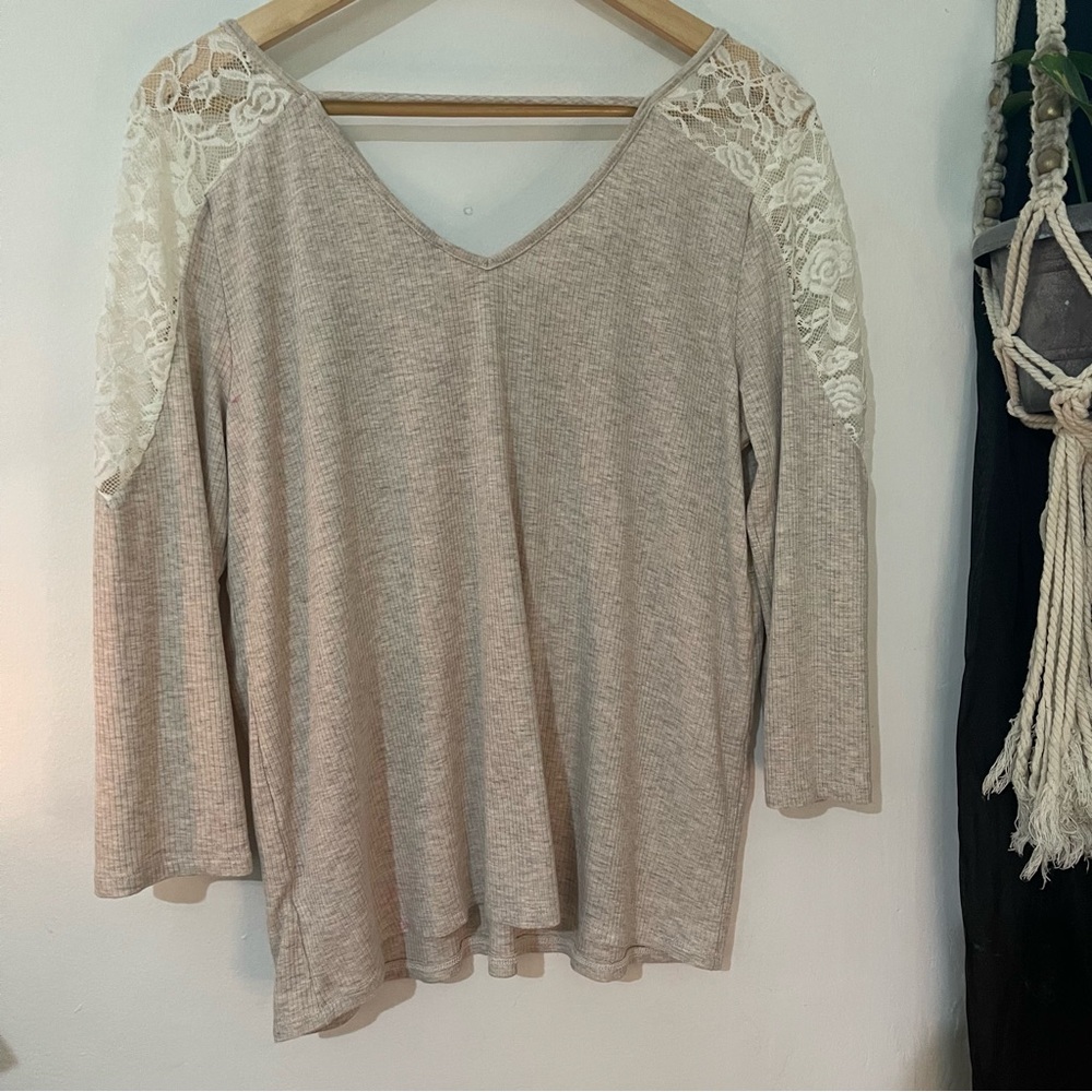 Papermoon Boho Knit Lace Shoulder V-Neck Top Oatmeal Size XXL - Picture 3 of 4